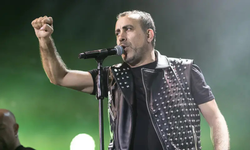Doktor kontrolünde taburcu edilmişti: Haluk Levent sahnede fenalaştı
