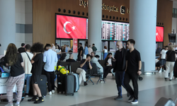 Bayram dönüşü başladı: Havalimanlarında yoğunluk