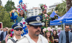 İzmir Balkon ve Bahçe Bitkileri Festivali Kültürpark’ta başladı