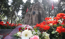 Karşıyaka tek yürek oldu, Zübeyde Anne’ye koştu