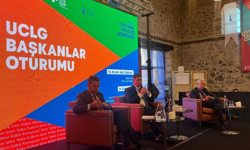 Başkan Tugay iktidarı eleştirdi: Kendi yandaşlarının çıkarı için her şeyi mahvediyorlar