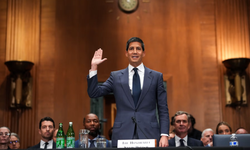 Fed’de yeni dönem: Kevin Warsh yemin ederek göreve başladı