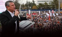 İzmir’de Özgür Özel barikatları mikrofonla aşacak: İşte sıcak dakikalar