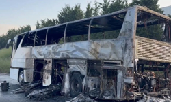 İzmir-İstanbul seferinde facianın eşiğinden dönüldü: 43 yolculu otobüs alev aldı