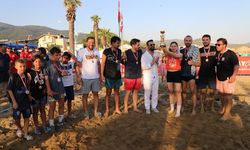 Sahilde spor coşkusu: Menderes’te ilk plaj voleybolu turnuvası Özdere’de tamamlandı