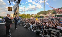 Kemalpaşa Altın Kiraz Festivali coşkuyla tamamlandı: Cemil Tugay gençlere seslendi