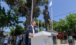 Cemil Tugay Foça'da Atatürk Heykeli açılışında konuştu