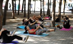 Karşıyaka’da açık havada sabah sporu keyfi başlıyor