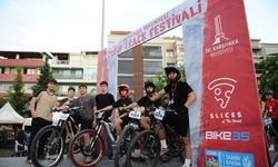 Karşıyaka'da Türkiye'de bir ilk: Pump Track gece yarışı büyük ilgi gördü