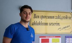 Milli sutopu sporcusu Yetkin Nadir Esendemir'in en büyük hedefi havuzlara dönmek
