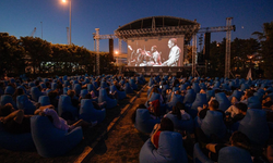 İzmir’de yaz akşamları film keyfi: Yeniden Sinematek’ten açık hava sineması