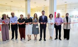Bayraklı’da sanat dolu yıl sonu gösterisi: BASAMAK kursiyerleri sahneye çıktı