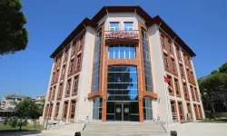 Bayındır'da şafak operasyonu: 3 şüpheli gözaltında