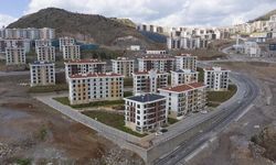 Bayraklı TOKİ konutlarına satış tepkisi: Depremzedeler ev beklerken bu karar vicdanları yaralar