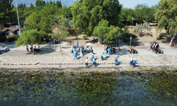Karşıyaka’da doğa için örnek dayanışma: Parklar gönüllülerle temizlendi