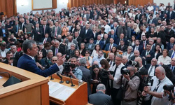 Özgür Özel'den yeni parti açıklaması: CHP'yi terk etmiyoruz