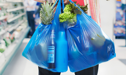 Savaşın gölgesinde yeni kriz: Plastik poşet