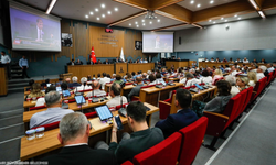 İzmir Büyükşehir Meclisi’nde yeni dönem: Grup başkan vekilleri belli oldu!