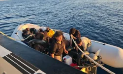 Seferihisar açıklarında 20 düzensiz göçmen yakalandı