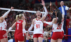 İzmir’in voleyboldaki gururu Defne Başyolcu A Milli Takım’da parlıyor