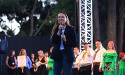 Konak’ın Halk Oyunları Şenliği 20'inci yılında kültür şölenine dönüştü
