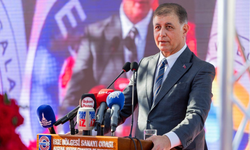 Başkan Tugay’dan sanayiciye net mesaj: Destek vermeye devam edeceğiz
