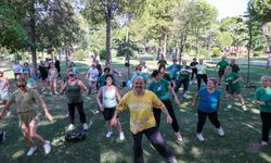 Buca'da Dünya Doğa Koruma Günü'nde çevre dostu etkinlik: Zeytin fidanları toprakla buluştu