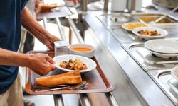 Buca’da dayanışma sofrası: 70 TL’ye sıcak yemek desteği