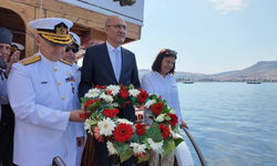 Denizcilik ve Kabotaj Bayramı'nın 100. yılı Foça'da törenle kutlandı