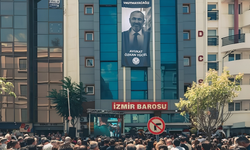 İzmir Barosu'ndan vefa örneği: Özkan Yücel'in adı merkez binasına verildi