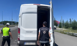 İzmir dahil 81 ilde dev operasyon! 355 düzensiz göçmen yakalandı