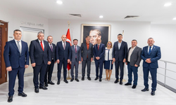 Başkan Tugay, Bulgaristan'ın Kırcaali heyetini ağırladı: Dostluğumuzu ortak projelerle büyütelim