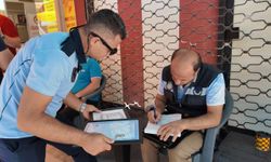 Konak zabıtasından kaldırım işgallerine karşı sıkı denetim