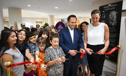 Bornova’da Güngör Dilmen’e vefa: Tiyatro Günleri muhteşem finalle tamamlandı