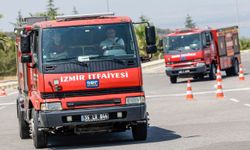 İzmir İtfaiyesi’nin yeni şoförleri zorlu parkurda sınav verdi