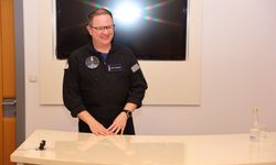 İzmir’de uzay heyecanı: Inspiration4 astronotu Chris Sembroski çocuklarla buluştu!