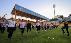 Buca’da kadınlar için spor buluşması! Zumba ve pilates dersleri Arena Stadı’na taşındı