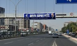 Diyarbakır’da üst geçide Erdoğan için Kürtçe teşekkür pankartı asıldı