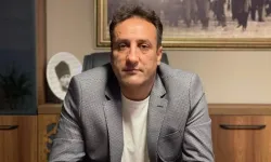Buca Belediye Başkan Yardımcısı Eşref Çakır hem CHP’den hem de görevinden istifa etti