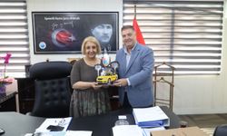Menderes’in yeni başkan vekiline taksicilerden hayırlı olsun ziyareti
