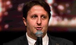Islak zeminde düştü, hastanelik oldu! İlker Ayrık’tan sağlık açıklaması