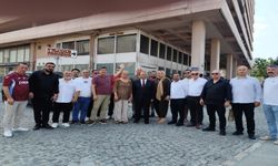 MHP’li Şahin’den Kemeraltı esnafına ziyaret: 15 bin esnafımız mağdur