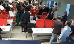 Menderes meclisinde seçim skandalı: Son tur öncesi yumruklar havada uçuştu!