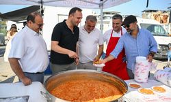 Bornova’nın kent bostanında ilk ürünler sofraya geldi