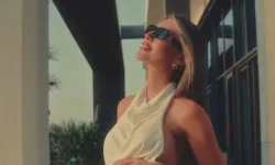 Serdar Ortaç’ın eski eşi Chloe Loughnan hamile olduğunu duyurdu!