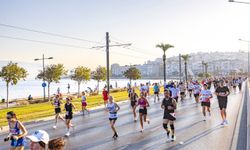 İzmir’de 9 Eylül coşkusu: Yarı maratonda katılımcı rekoru kırıldı