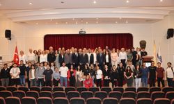 DEÜ’de ilk ders Hakan Ürün’den: Fark yaratın, merak edin, sorumluluk alın