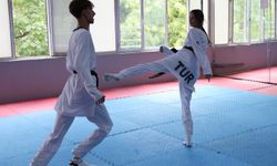 İzmir’in tekvandocu kardeşlerinden çifte altın! Hedef olimpiyat