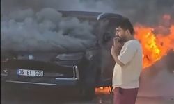 Torbalı’da park halindeki elektrikli otomobil alevlere teslim oldu!