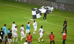 Sahaya bayrak dikmişti: Altaylı futbolcunun para cezası belli oldu
